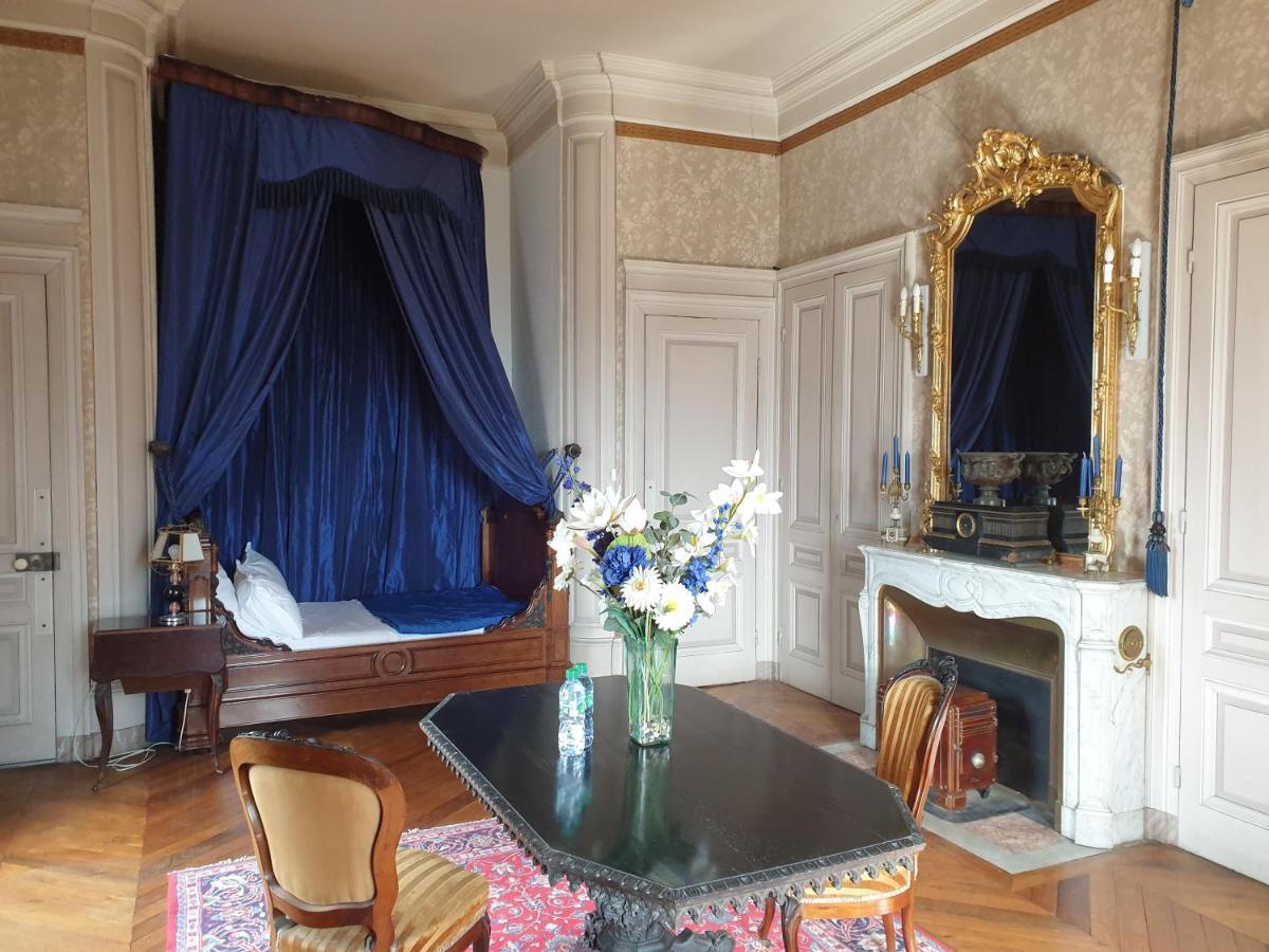 Chateau De Saint Bonnet Les Oules Buitenkant foto